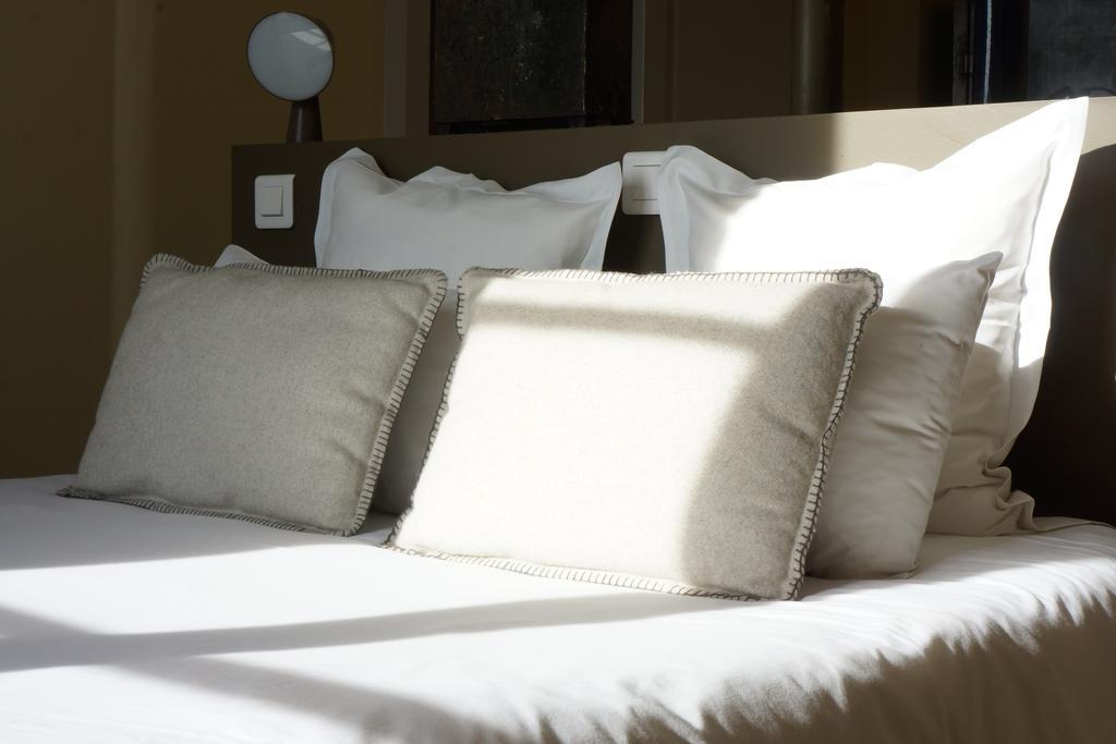 Hotel Courtille De Solutre Room photo