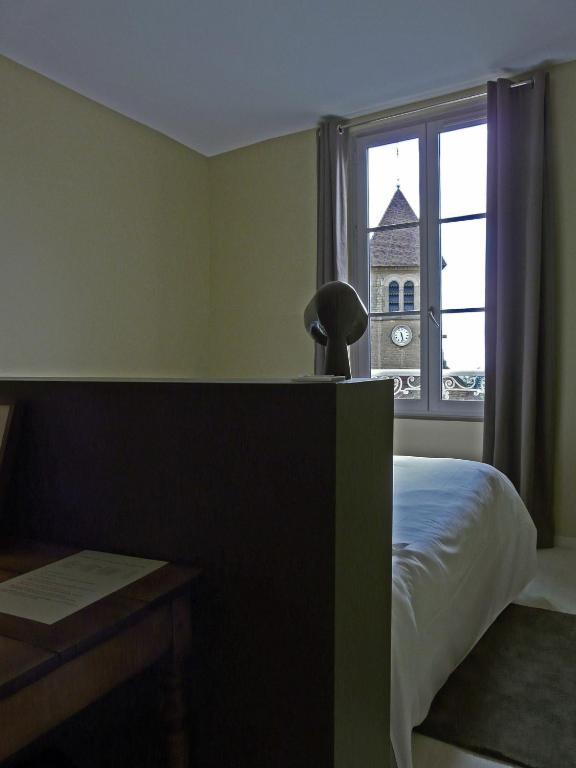 Hotel Courtille De Solutre Room photo